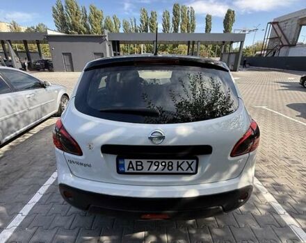 Белый Ниссан Кашкай, объемом двигателя 2 л и пробегом 178 тыс. км за 11300 $, фото 4 на Automoto.ua