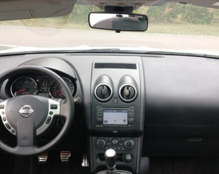 Белый Ниссан Кашкай, объемом двигателя 1.6 л и пробегом 214 тыс. км за 11800 $, фото 14 на Automoto.ua