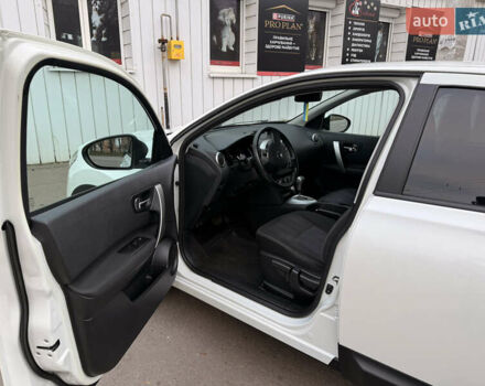 Белый Ниссан Кашкай, объемом двигателя 2 л и пробегом 118 тыс. км за 13500 $, фото 4 на Automoto.ua