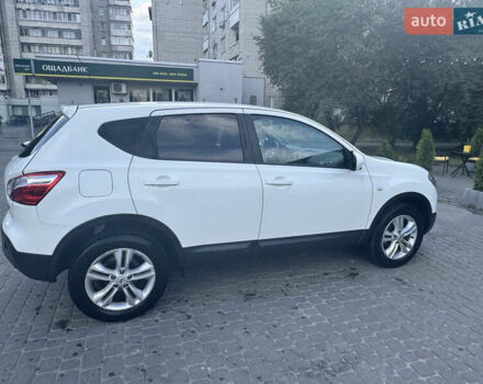 Білий Ніссан Кашкай, об'ємом двигуна 1.5 л та пробігом 208 тис. км за 11600 $, фото 4 на Automoto.ua