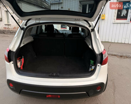 Белый Ниссан Кашкай, объемом двигателя 2 л и пробегом 118 тыс. км за 13500 $, фото 11 на Automoto.ua