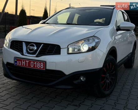Белый Ниссан Кашкай, объемом двигателя 1.5 л и пробегом 220 тыс. км за 13500 $, фото 2 на Automoto.ua