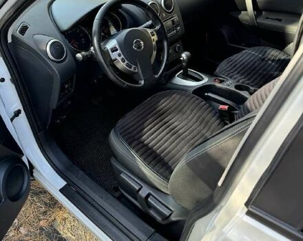 Белый Ниссан Кашкай, объемом двигателя 1.6 л и пробегом 149 тыс. км за 12500 $, фото 3 на Automoto.ua