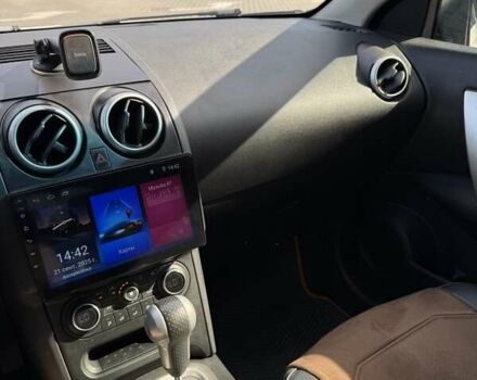 Белый Ниссан Кашкай, объемом двигателя 2 л и пробегом 178 тыс. км за 11300 $, фото 7 на Automoto.ua