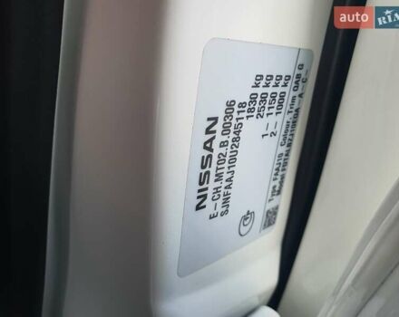 Белый Ниссан Кашкай, объемом двигателя 1.6 л и пробегом 180 тыс. км за 11000 $, фото 8 на Automoto.ua