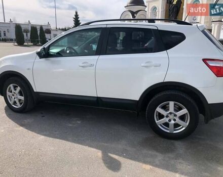 Белый Ниссан Кашкай, объемом двигателя 2 л и пробегом 265 тыс. км за 12500 $, фото 5 на Automoto.ua