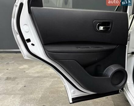 Білий Ніссан Кашкай, об'ємом двигуна 1.6 л та пробігом 141 тис. км за 10000 $, фото 34 на Automoto.ua