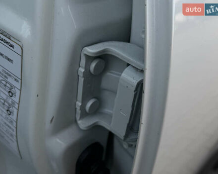 Белый Ниссан Кашкай, объемом двигателя 1.5 л и пробегом 220 тыс. км за 13500 $, фото 51 на Automoto.ua