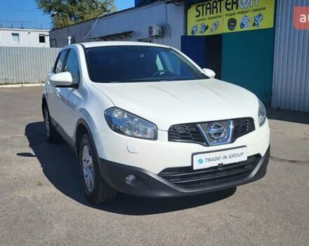 Білий Ніссан Кашкай, об'ємом двигуна 1.6 л та пробігом 295 тис. км за 10500 $, фото 6 на Automoto.ua