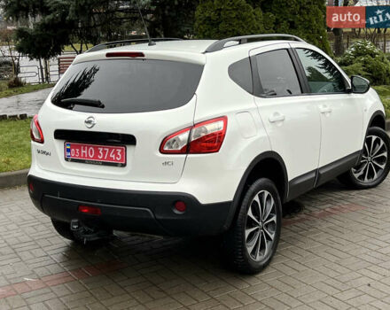 Белый Ниссан Кашкай, объемом двигателя 1.6 л и пробегом 182 тыс. км за 11399 $, фото 9 на Automoto.ua