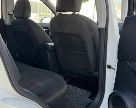 Білий Ніссан Кашкай, об'ємом двигуна 1.6 л та пробігом 135 тис. км за 10000 $, фото 6 на Automoto.ua