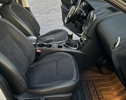 Белый Ниссан Кашкай, объемом двигателя 1.6 л и пробегом 231 тыс. км за 12399 $, фото 15 на Automoto.ua