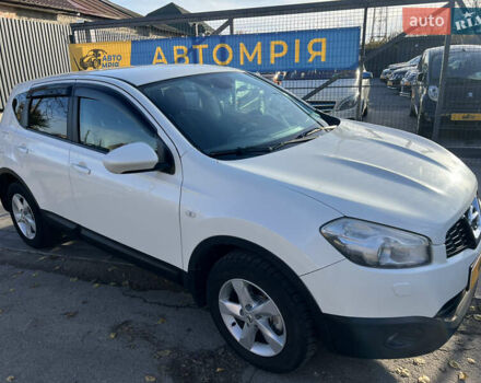 Белый Ниссан Кашкай, объемом двигателя 1.6 л и пробегом 167 тыс. км за 10000 $, фото 7 на Automoto.ua