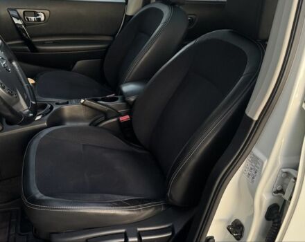 Белый Ниссан Кашкай, объемом двигателя 1.6 л и пробегом 231 тыс. км за 12399 $, фото 9 на Automoto.ua