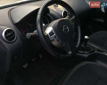 Белый Ниссан Кашкай, объемом двигателя 1.5 л и пробегом 202 тыс. км за 12500 $, фото 7 на Automoto.ua