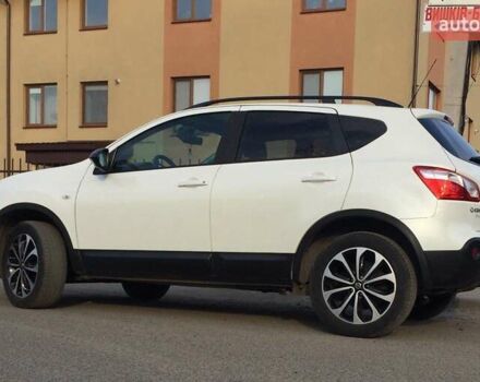 Белый Ниссан Кашкай, объемом двигателя 1.5 л и пробегом 202 тыс. км за 12500 $, фото 3 на Automoto.ua