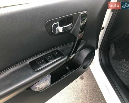 Белый Ниссан Кашкай, объемом двигателя 2 л и пробегом 265 тыс. км за 12500 $, фото 8 на Automoto.ua