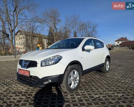 Белый Ниссан Кашкай, объемом двигателя 1.5 л и пробегом 231 тыс. км за 10800 $, фото 3 на Automoto.ua