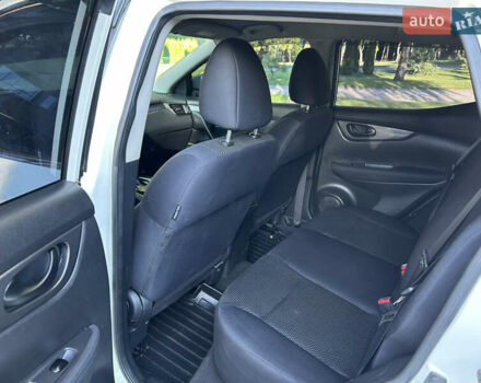 Белый Ниссан Кашкай, объемом двигателя 2 л и пробегом 230 тыс. км за 11800 $, фото 28 на Automoto.ua