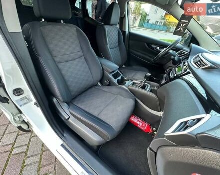 Белый Ниссан Кашкай, объемом двигателя 1.5 л и пробегом 292 тыс. км за 13899 $, фото 63 на Automoto.ua