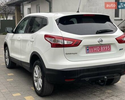 Белый Ниссан Кашкай, объемом двигателя 1.5 л и пробегом 244 тыс. км за 14999 $, фото 5 на Automoto.ua