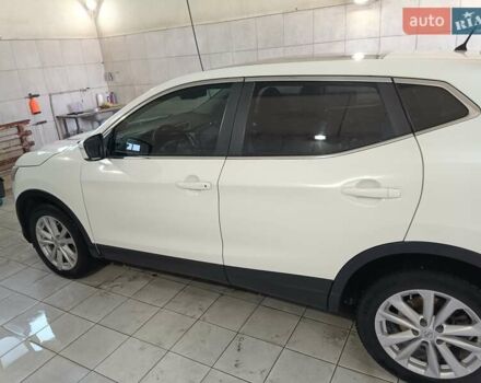 Белый Ниссан Кашкай, объемом двигателя 1.6 л и пробегом 225 тыс. км за 14500 $, фото 3 на Automoto.ua