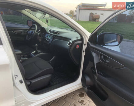 Белый Ниссан Кашкай, объемом двигателя 1.2 л и пробегом 140 тыс. км за 10850 $, фото 17 на Automoto.ua