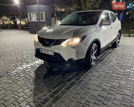 Белый Ниссан Кашкай, объемом двигателя 1.6 л и пробегом 86 тыс. км за 15200 $, фото 3 на Automoto.ua