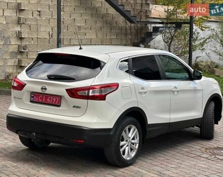Белый Ниссан Кашкай, объемом двигателя 1.5 л и пробегом 292 тыс. км за 13899 $, фото 3 на Automoto.ua