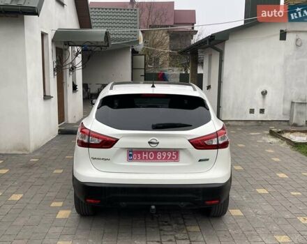 Белый Ниссан Кашкай, объемом двигателя 1.5 л и пробегом 244 тыс. км за 14999 $, фото 13 на Automoto.ua