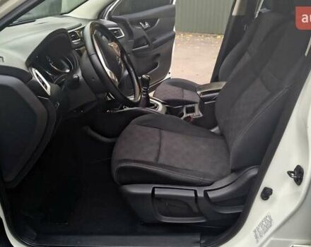 Білий Ніссан Кашкай, об'ємом двигуна 1.2 л та пробігом 191 тис. км за 11999 $, фото 34 на Automoto.ua