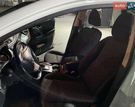 Белый Ниссан Кашкай, объемом двигателя 1.6 л и пробегом 86 тыс. км за 15200 $, фото 9 на Automoto.ua