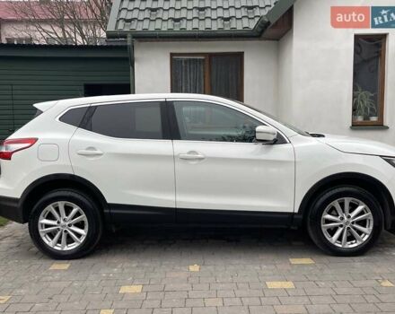 Белый Ниссан Кашкай, объемом двигателя 1.5 л и пробегом 244 тыс. км за 14999 $, фото 2 на Automoto.ua