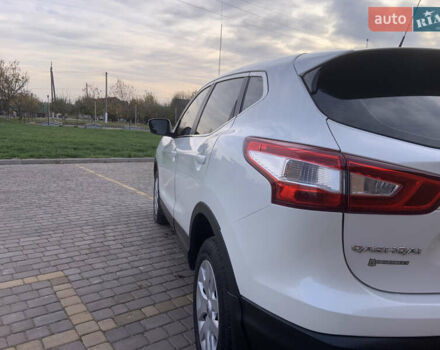 Белый Ниссан Кашкай, объемом двигателя 1.2 л и пробегом 140 тыс. км за 10850 $, фото 8 на Automoto.ua