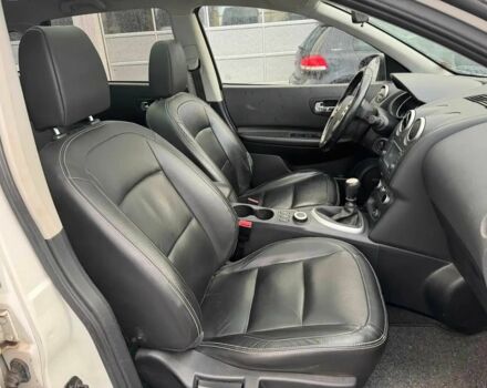 Білий Ніссан Кашкай, об'ємом двигуна 1.6 л та пробігом 85 тис. км за 8000 $, фото 7 на Automoto.ua