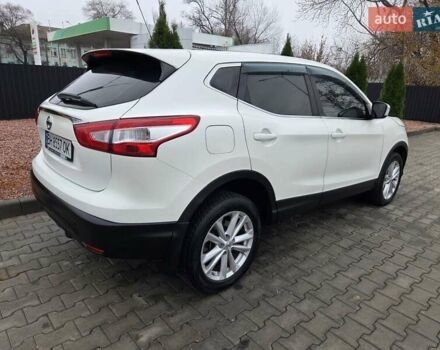Білий Ніссан Кашкай, об'ємом двигуна 1.6 л та пробігом 174 тис. км за 13400 $, фото 6 на Automoto.ua