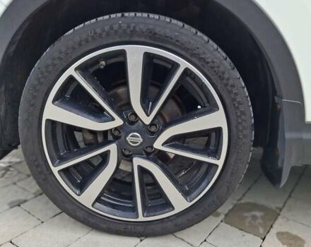 Белый Ниссан Кашкай, объемом двигателя 1.6 л и пробегом 211 тыс. км за 14600 $, фото 2 на Automoto.ua