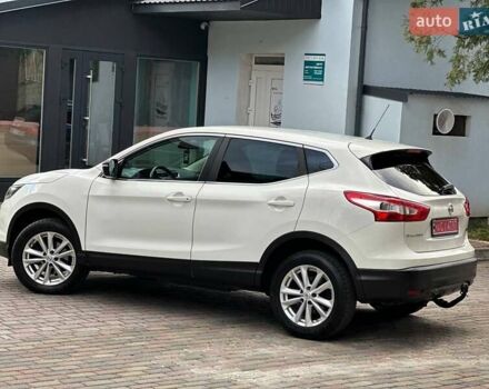 Белый Ниссан Кашкай, объемом двигателя 1.5 л и пробегом 292 тыс. км за 13899 $, фото 4 на Automoto.ua
