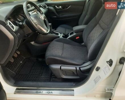 Белый Ниссан Кашкай, объемом двигателя 1.5 л и пробегом 171 тыс. км за 14800 $, фото 41 на Automoto.ua