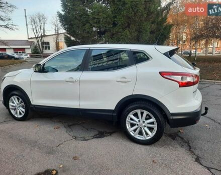 Белый Ниссан Кашкай, объемом двигателя 1.5 л и пробегом 171 тыс. км за 14800 $, фото 6 на Automoto.ua