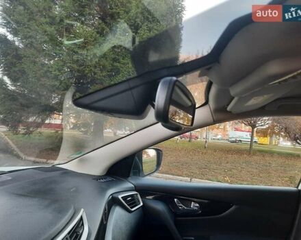 Белый Ниссан Кашкай, объемом двигателя 1.5 л и пробегом 171 тыс. км за 14800 $, фото 47 на Automoto.ua