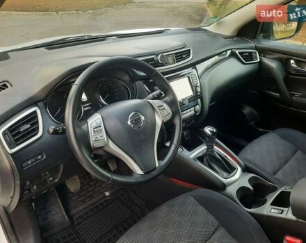 Белый Ниссан Кашкай, объемом двигателя 1.5 л и пробегом 171 тыс. км за 14800 $, фото 69 на Automoto.ua