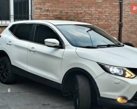 Білий Ніссан Кашкай, об'ємом двигуна 1.2 л та пробігом 191 тис. км за 11999 $, фото 4 на Automoto.ua