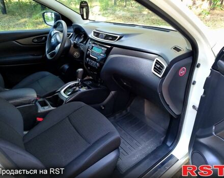 Білий Ніссан Кашкай, об'ємом двигуна 1.2 л та пробігом 124 тис. км за 13000 $, фото 4 на Automoto.ua