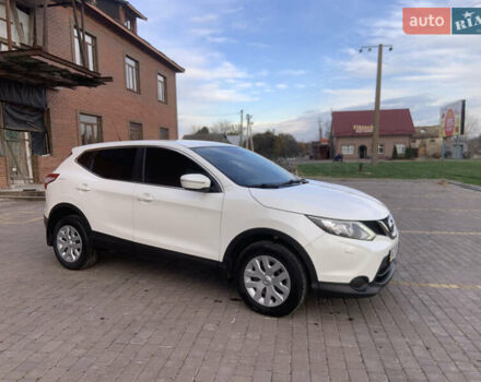 Белый Ниссан Кашкай, объемом двигателя 1.2 л и пробегом 140 тыс. км за 10850 $, фото 1 на Automoto.ua