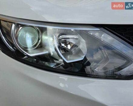 Ниссан Кашкай 2014 в Хмельницком на Automoto.ua Белый Ниссан Кашкай, объемом двигателя 2 л и пробегом 230 тыс. км за 11777 $, фото 17 на Automoto.ua