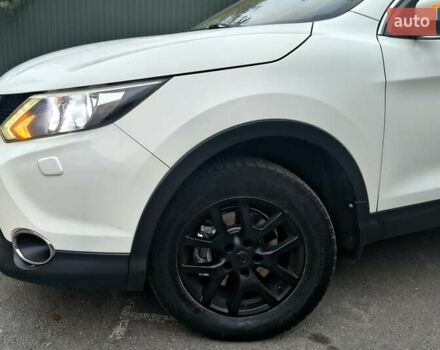 Білий Ніссан Кашкай, об'ємом двигуна 1.2 л та пробігом 191 тис. км за 11999 $, фото 9 на Automoto.ua