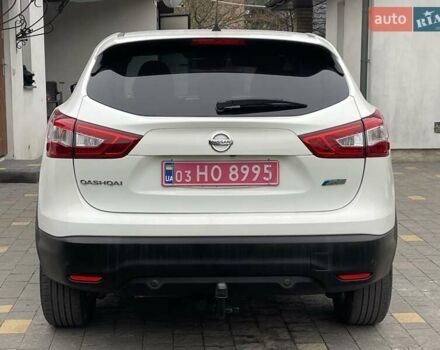 Белый Ниссан Кашкай, объемом двигателя 1.5 л и пробегом 244 тыс. км за 14999 $, фото 4 на Automoto.ua