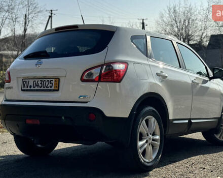 Белый Ниссан Кашкай, объемом двигателя 0 л и пробегом 165 тыс. км за 12500 $, фото 4 на Automoto.ua