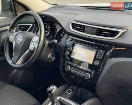 Білий Ніссан Кашкай, об'ємом двигуна 1.6 л та пробігом 238 тис. км за 13200 $, фото 9 на Automoto.ua